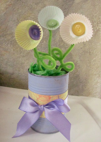 Mother Craft Ideas on Mother S Day Flowers And Vase With Cupcake Liners Craft