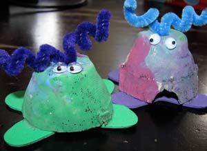 egg carton aliens