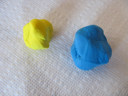 yellow and blue make green clay