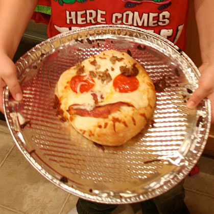 Make your own pizza face