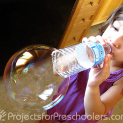 Water bottle bubble fun
