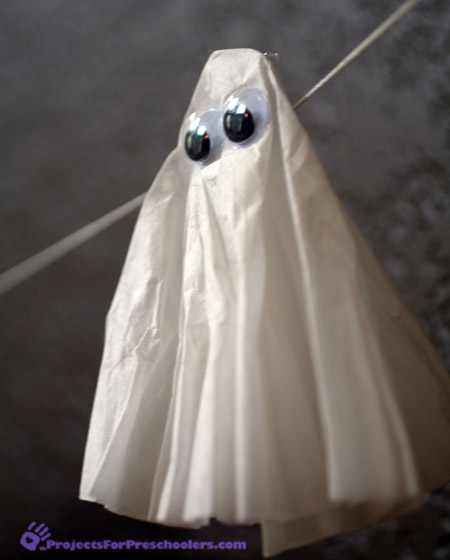 Coffee filter ghost - Halloween preschool craft Coffee filter ghost - Halloween preschool craft