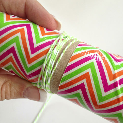 Wrap center with twine Wrap center with twine